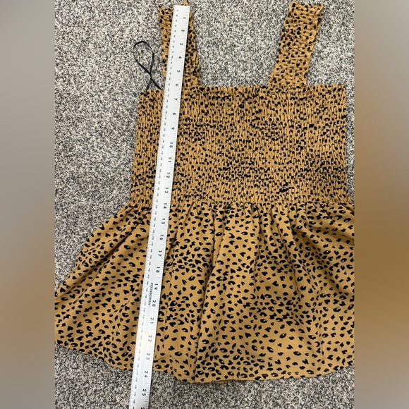 Pleione Anthropologie Classy Tan and Black Leopard Print Smocked Top Size M - Picture 11 of 11